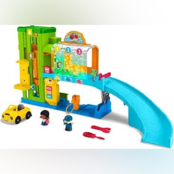 Fisher Price Little People Light-Up Learning Garage - Picture 2 of 5